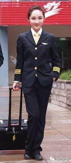 网红直播飞行员是谁,揭秘空中直播背后的神秘人物