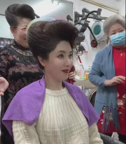 天津盘头大姨吃瓜,一场网络热议的幕后故事