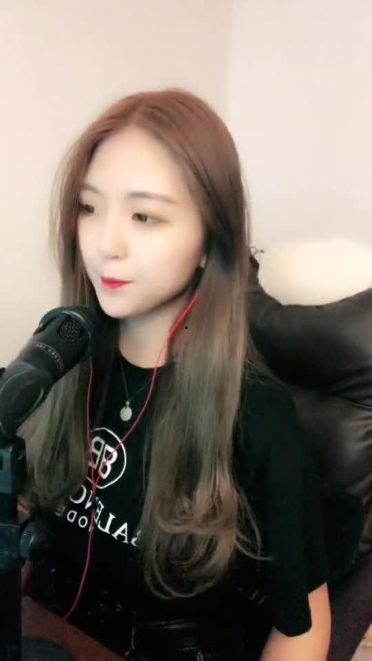 网红为什么唱歌好听,揭秘网红唱歌好听背后的秘密