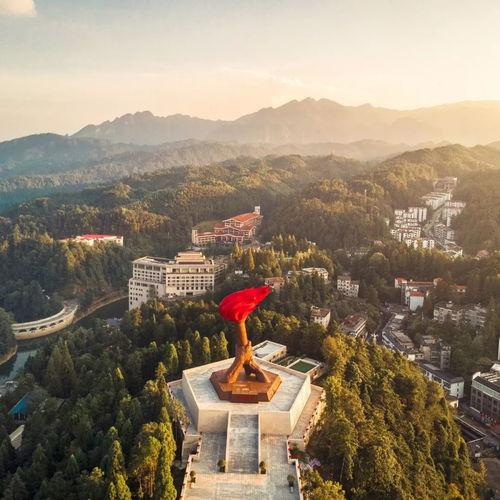 金冈山网红,揭秘网络红人的崛起之路